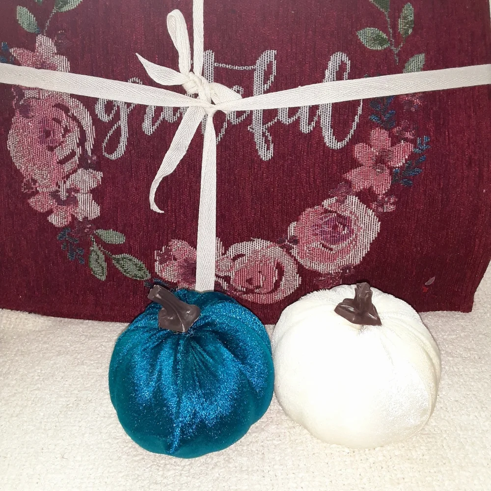 Fall Decoration Merlot Grateful Table Runner & Placemats